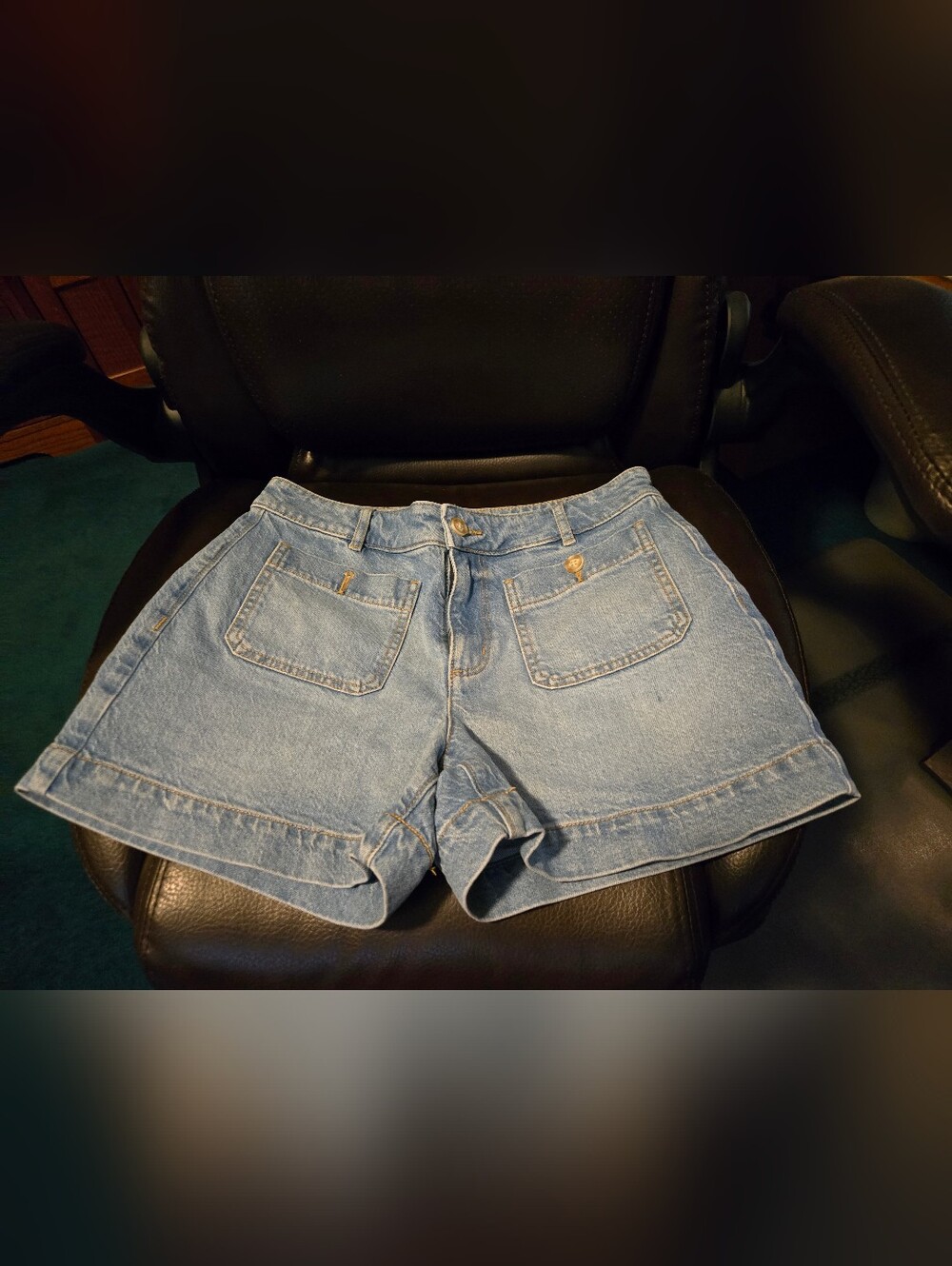 LOFT Light Blue Denim Jeans Women's Shorts Sz 2